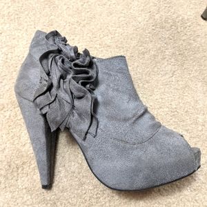 Wild Diva Gray Suede Open Toe Ankle Boots With Heel.  Worn Once. Size 6.